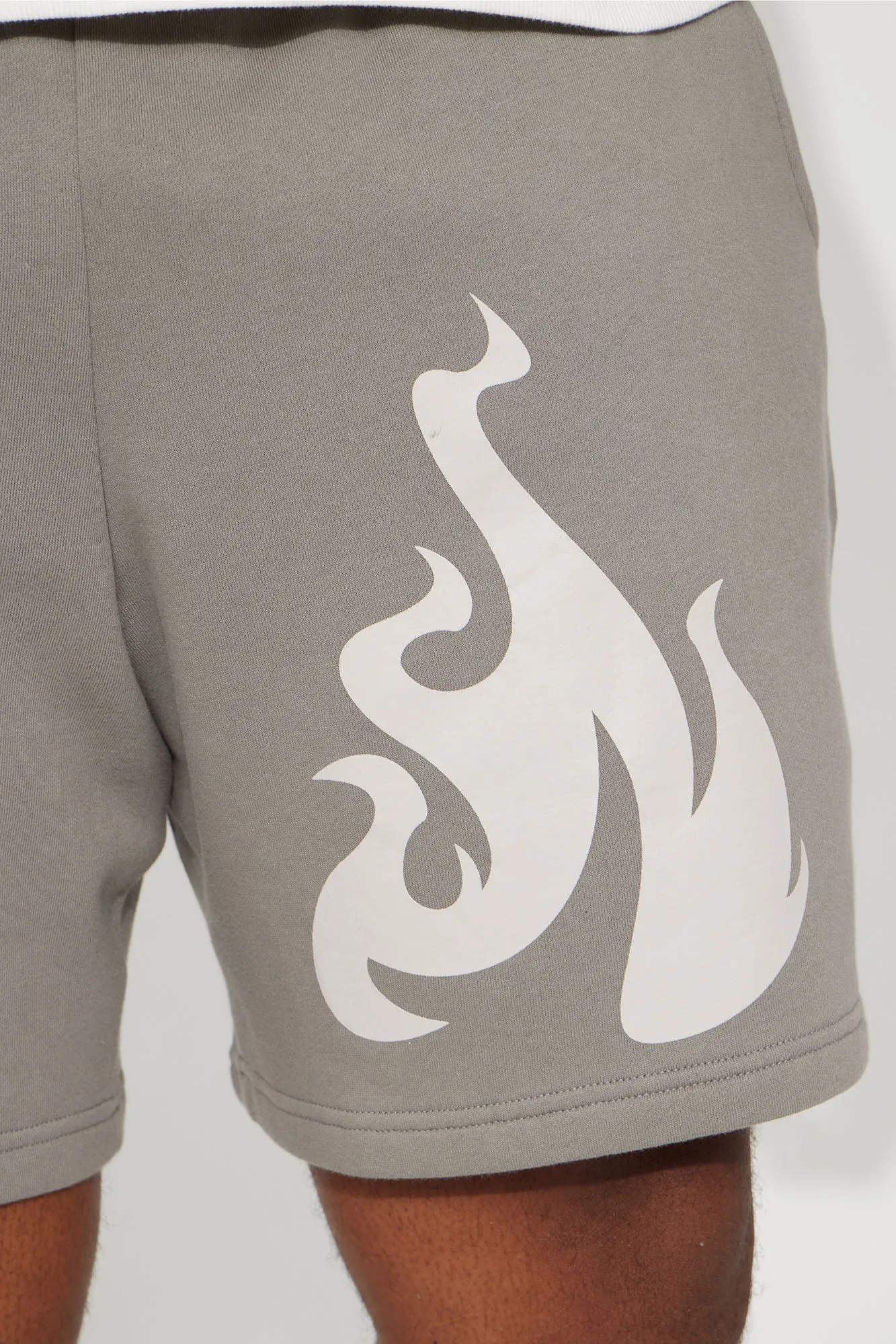 Blaze Up Relaxed Short - Grey