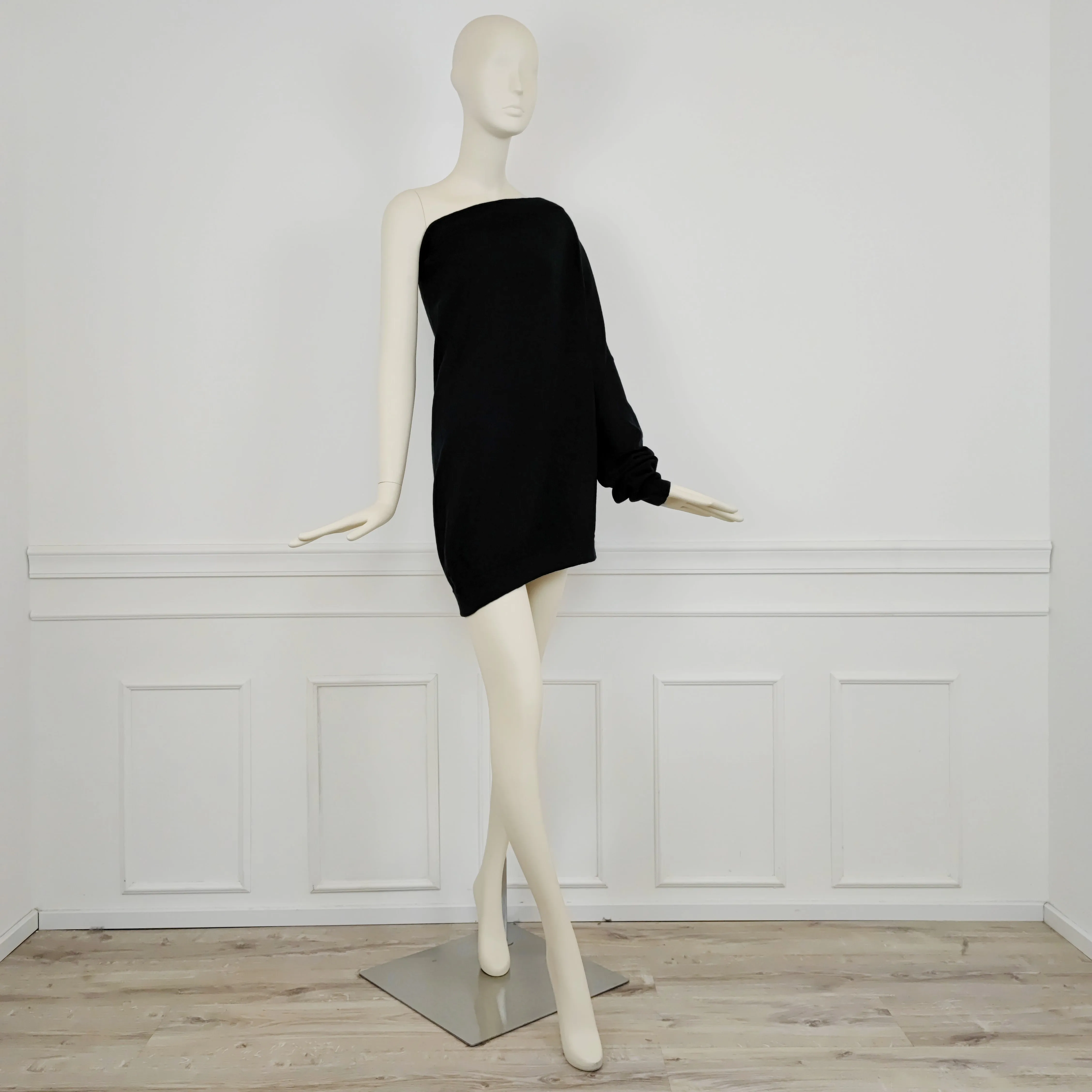Maglione - abito monospalla Romeo Gigli 1990
